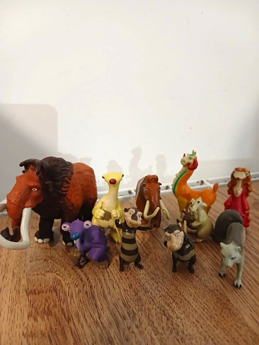 Ice age figures set - ice,